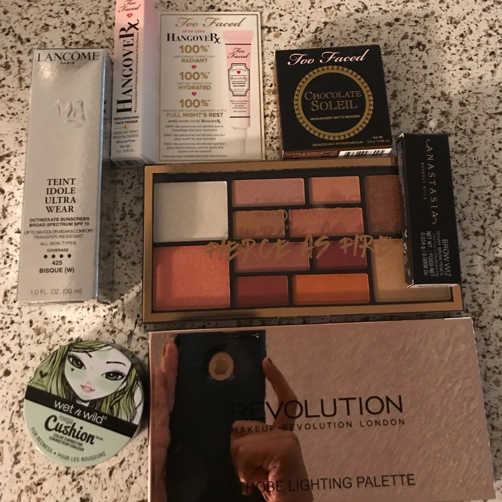 Lancôme Teint Idole 425 W and makeup extras